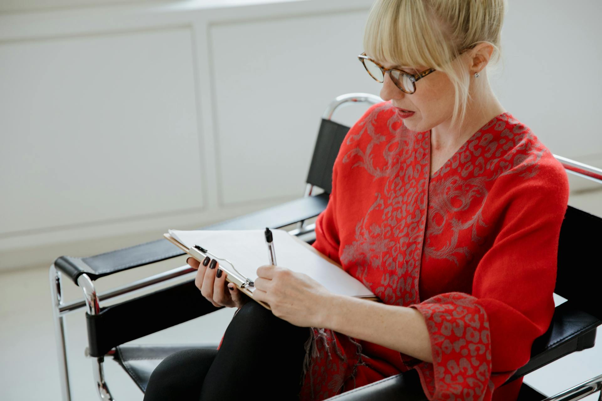 Why Individual Therapy Is the Smartest Investment in Your 20s